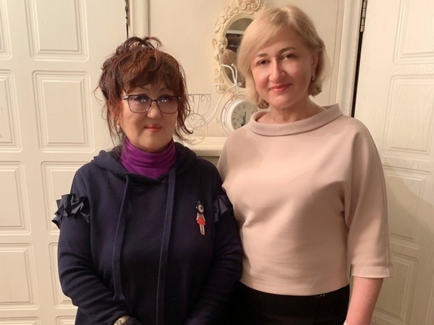 «Ужин с министром»: Ирина Левкович встретилась с Заслуженным работником культуры РФ Дулмажаб Жамсоевой